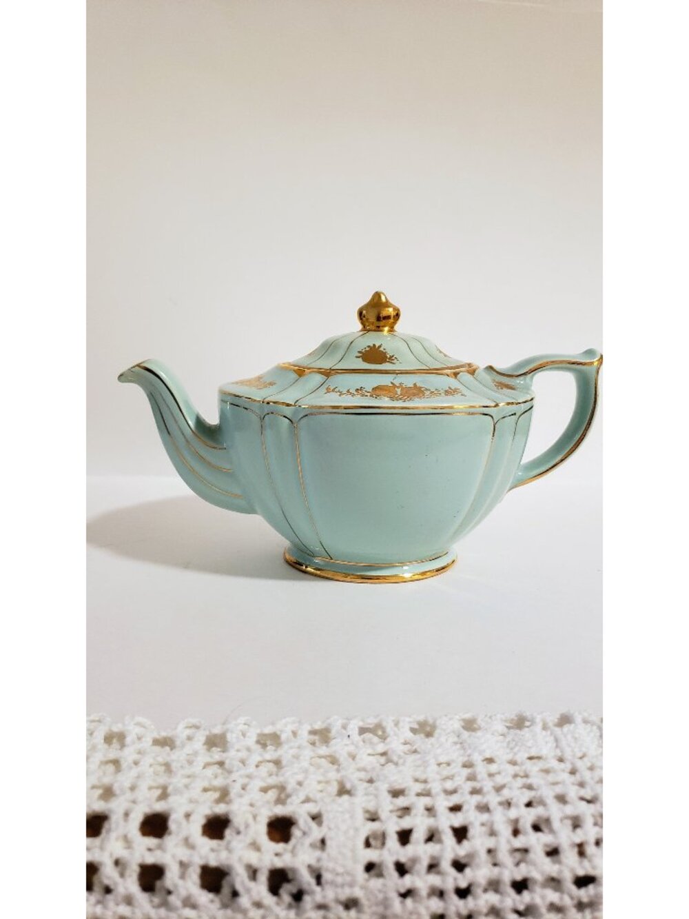 Vintage Sadler Tea Pot: Mint Green with Gold Roses, 1940s China
